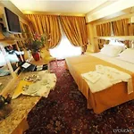Wagner 4*
